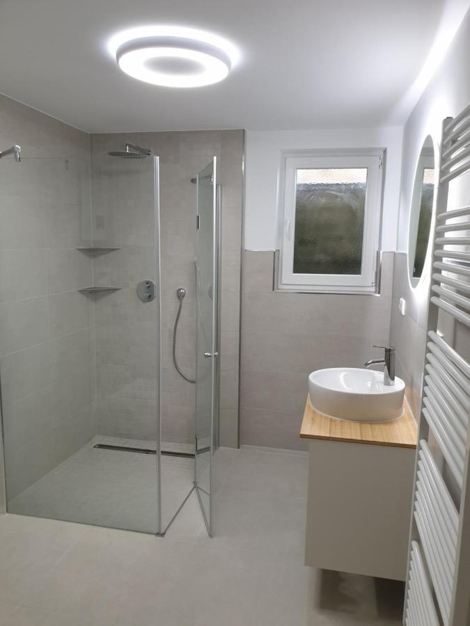 Schoene Wohnung Ueber Wissen Esterno foto